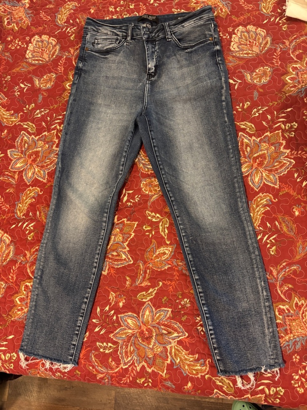Judy Blue Mid Wash Slim Relaxed Fit Jeans